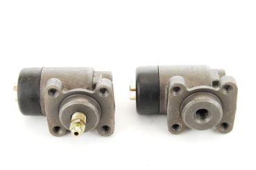 Preview: 2 x Wartburg 312 vordere Radbremszylinder rechts