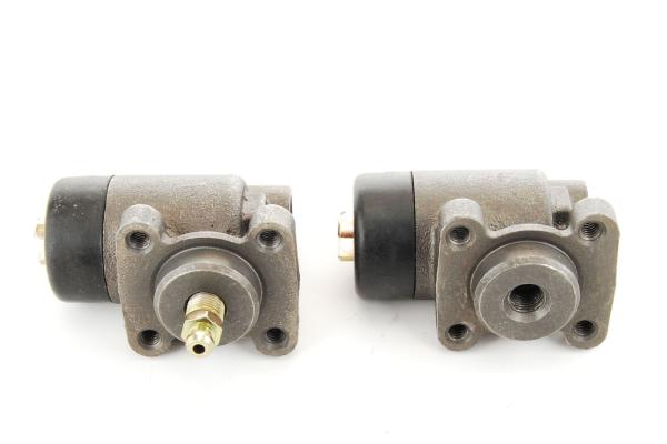 2 x Wartburg 312 vordere Radbremszylinder rechts